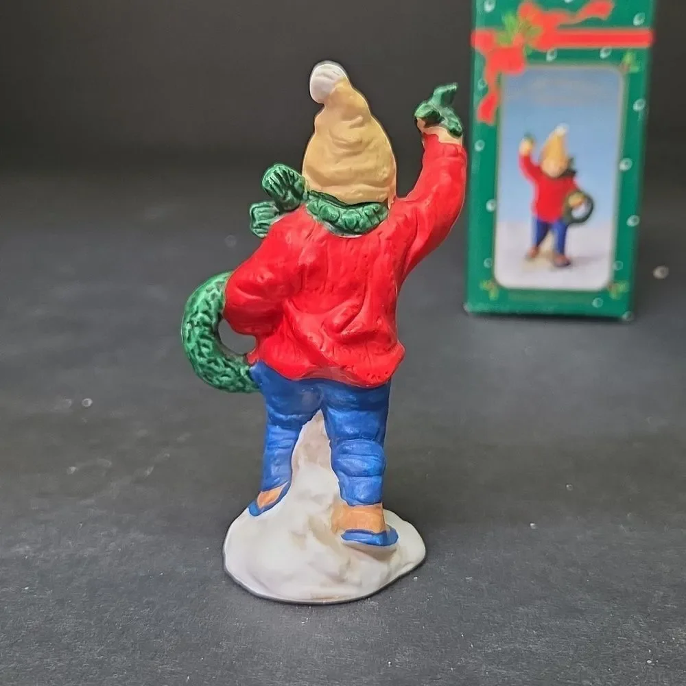 Festive‎ Kids Figurine Set Vintage Russ Christmas Figurines